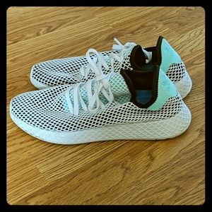 Adidas deerupt size 10